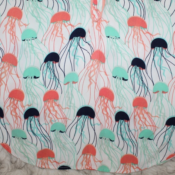 SOLD ModCloth Jelly Fish Front Button Top - Picture 5 of 8